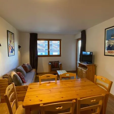 100 M From The Slope * نينداز