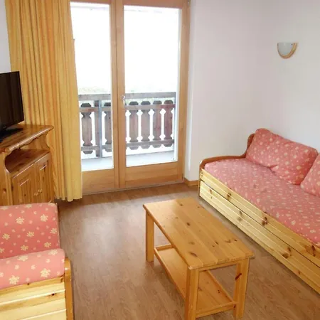 100 M From The Slope Apartman *